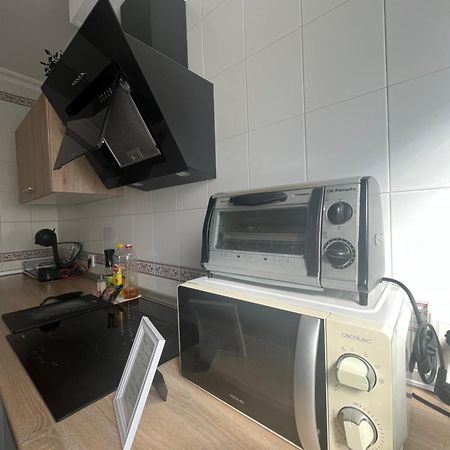 Lovely Rooms En Piso Compartido Sevilla Bagian luar foto
