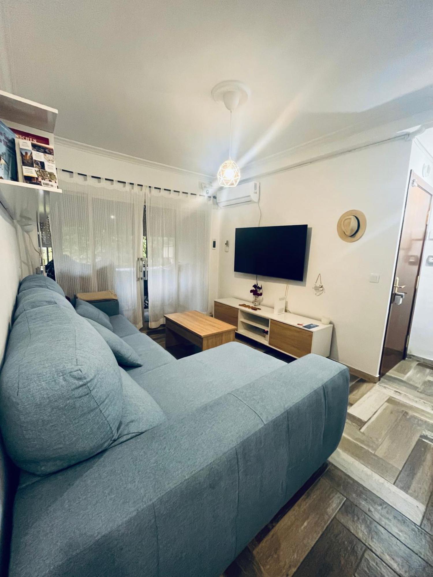 Lovely Rooms En Piso Compartido Sevilla Bagian luar foto